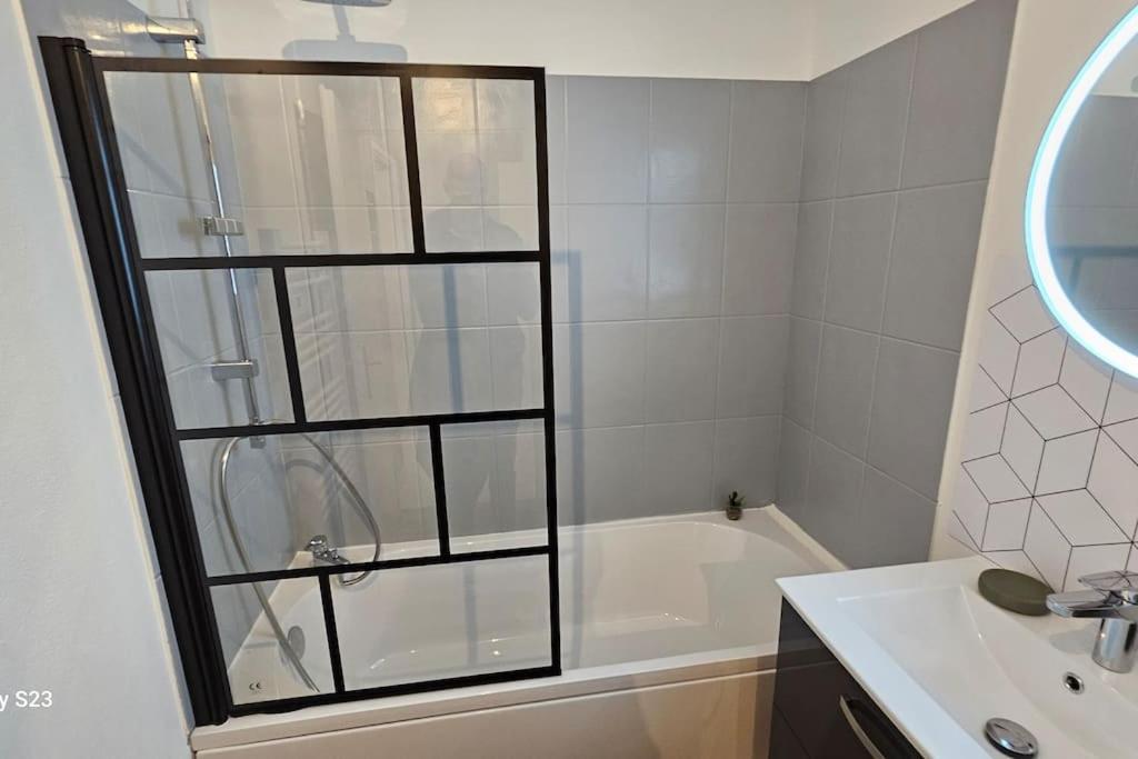 Appartement Calme Liévin Buitenkant foto